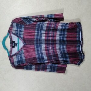 10131 French Dressing Jeans maroon, gray, & blue knit shirt M NWT